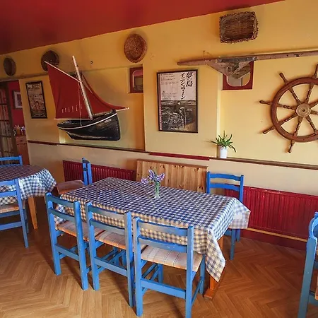 Bed & Breakfast An Dun And Cafe 4*