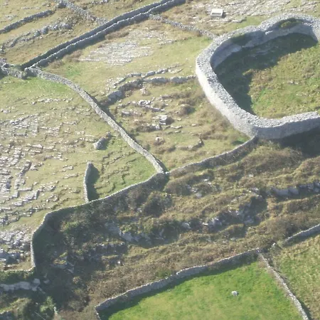 Bed & Breakfast An Dun And Cafe 4*